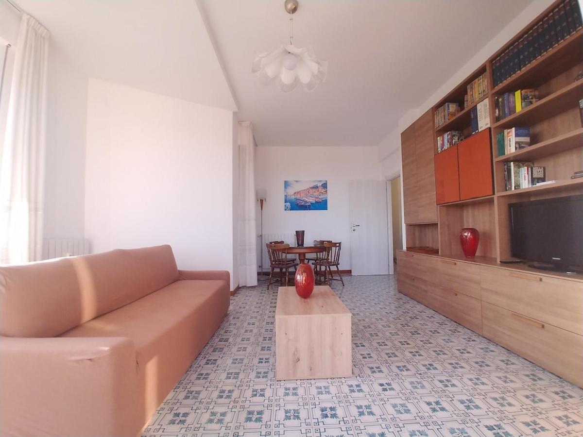 Super Vista Al Grattacielo Di Lavagna Apartment Екстериор снимка