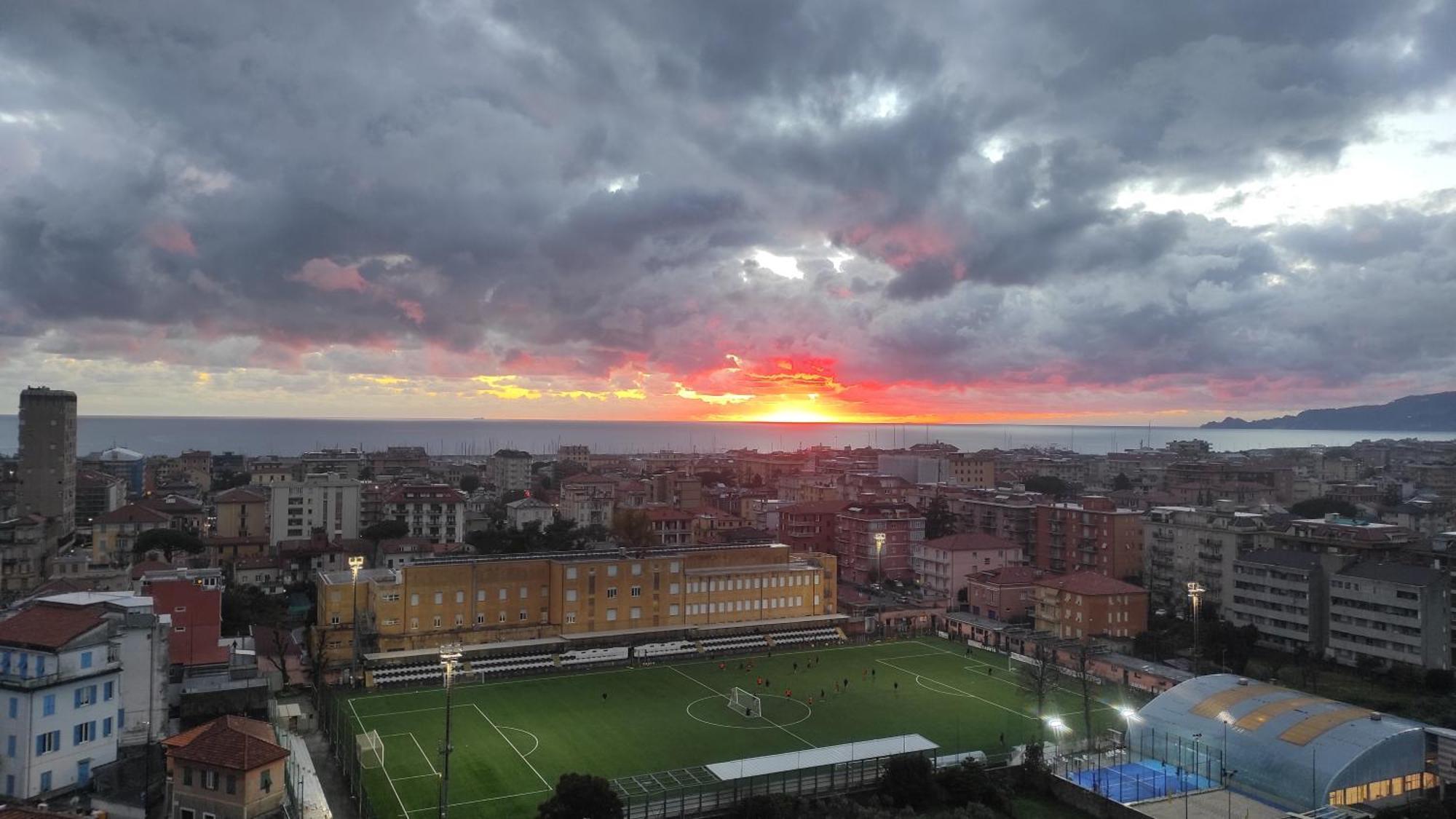 Super Vista Al Grattacielo Di Lavagna Apartment Екстериор снимка